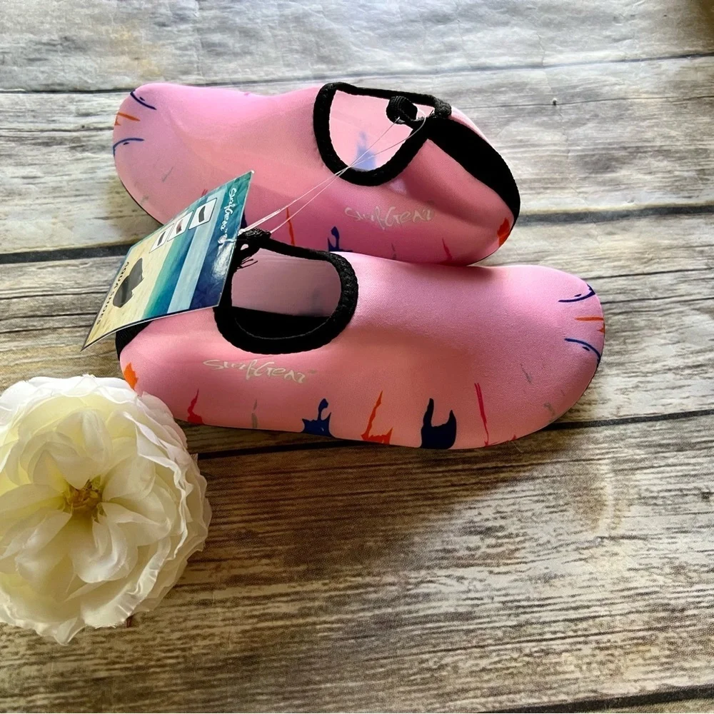 ⭐️NWT PINK WATER SHOES - Picture 1 of 4